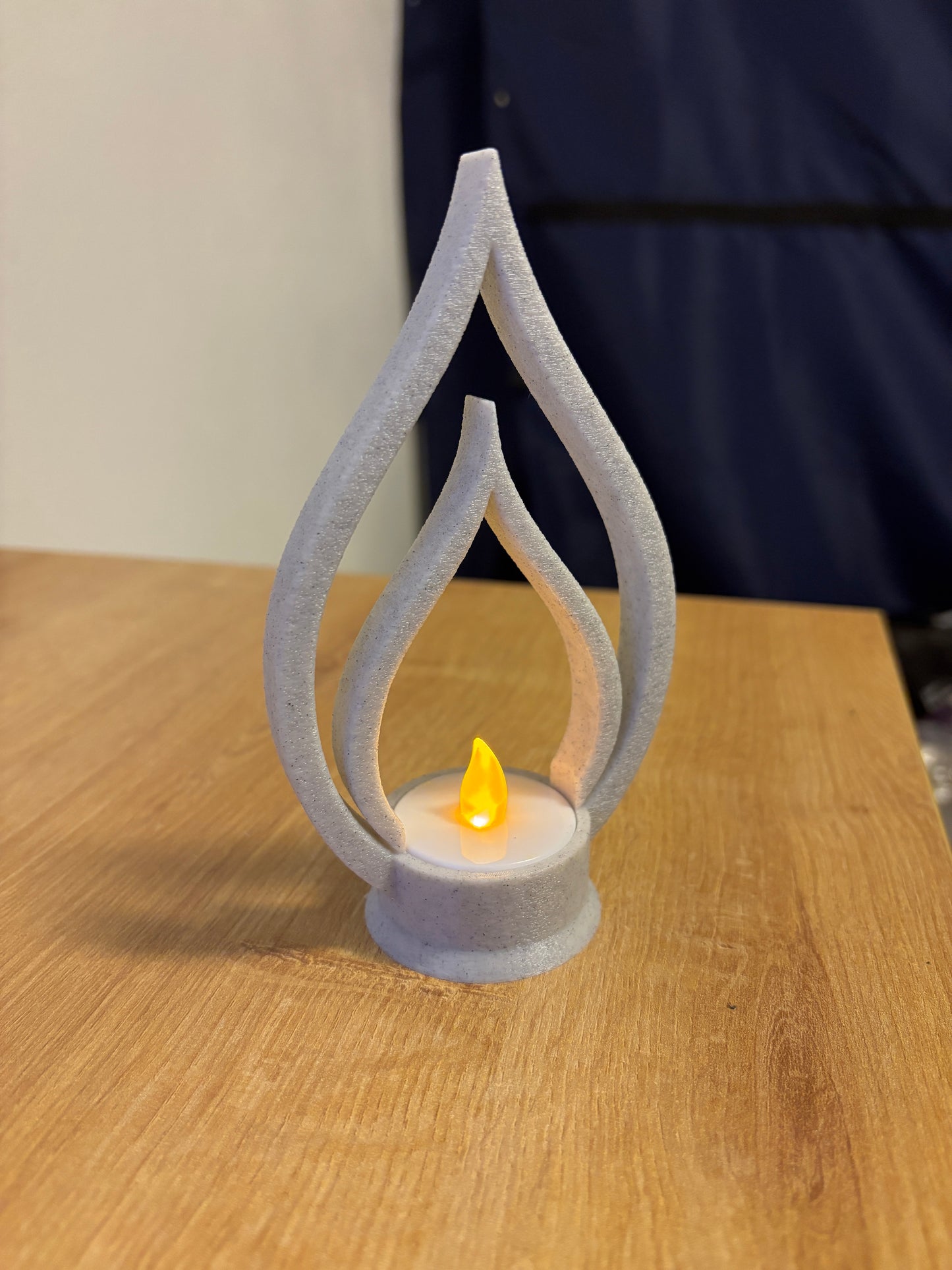 3D-Druck LED Teelichthalter Flammendesign – Seitenansicht