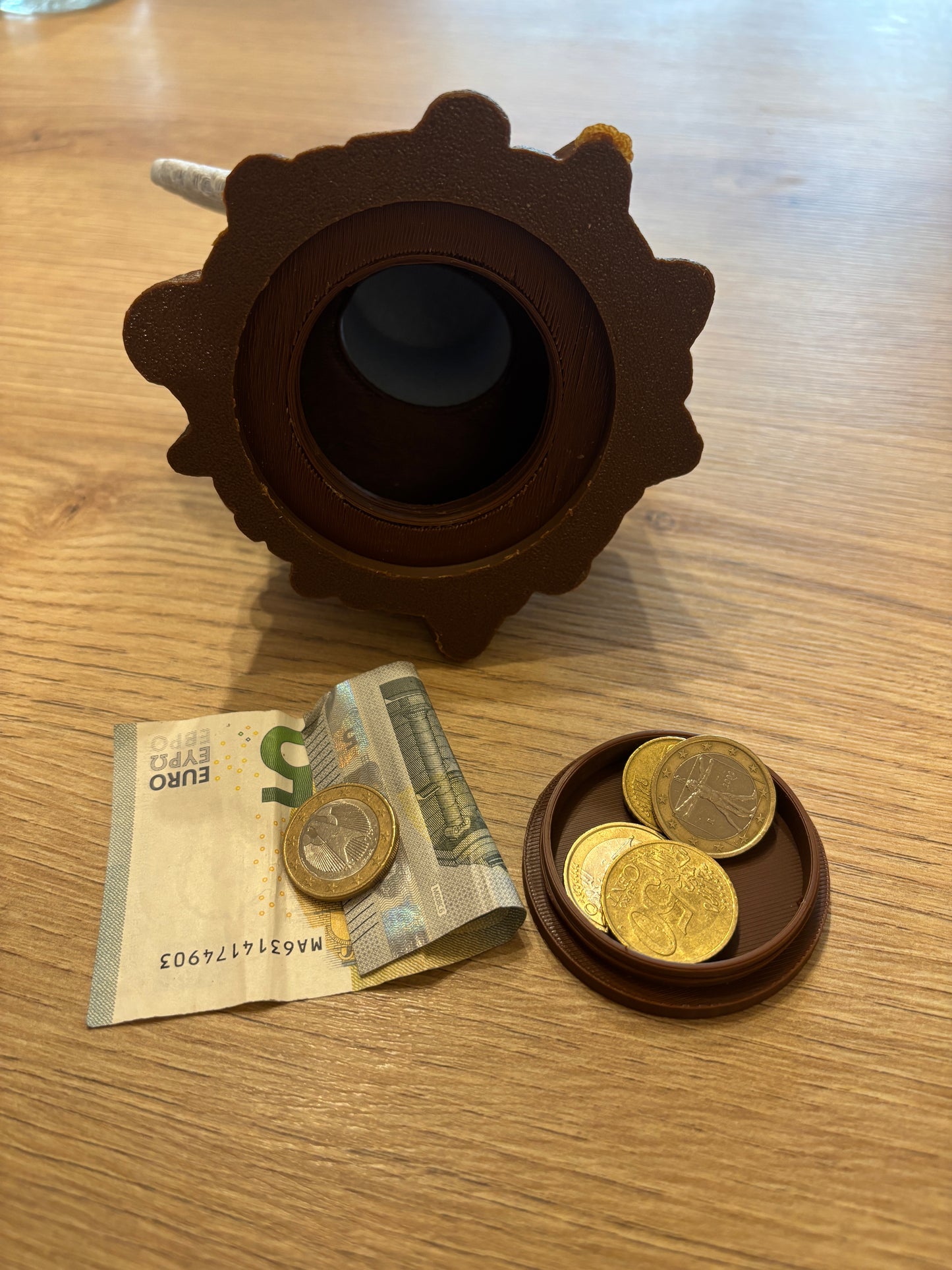 Eule Spardose auf Stamm